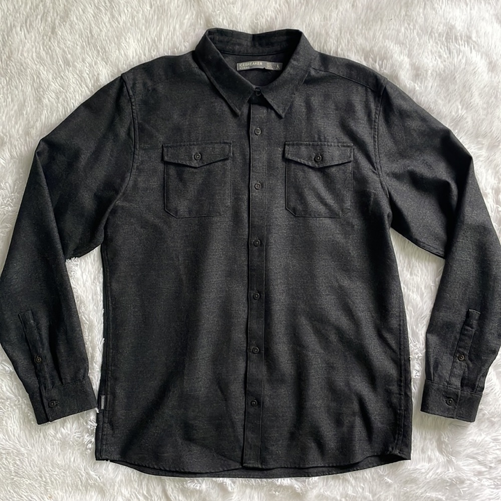 Icebreaker Merino Wool long sleeve button down mens large